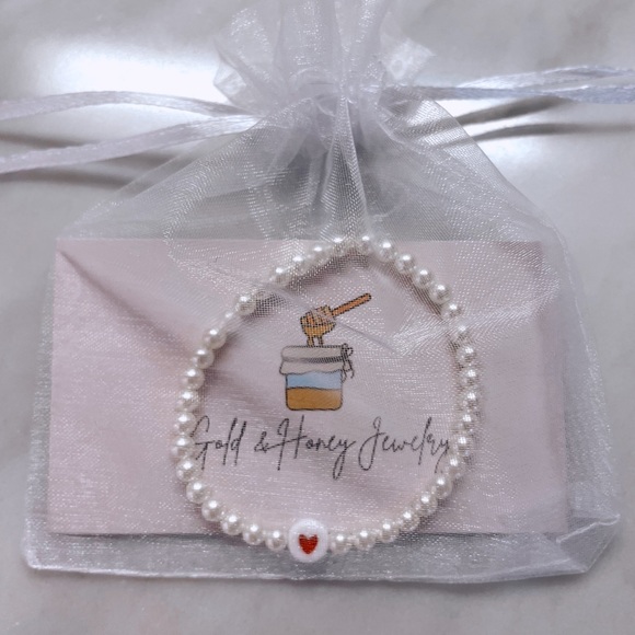 Gorjana Jewelry - Pearl & heart 4 mm stackable bracelet from Gold and Honey jewelry